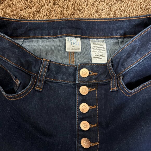 Time and Tru Wide Leg Jeans 10 Dark Blue Denim Button Fly Pockets Belt Loops - Picture 2 of 3